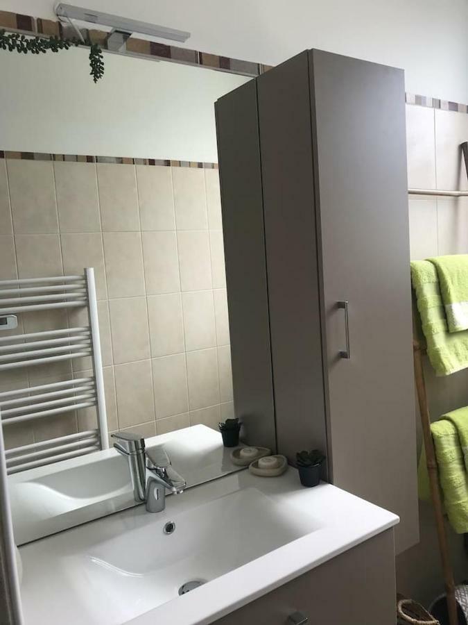 Appartement De Charme En Plein Coeur Du Centre Ville De Compiegne Luaran gambar